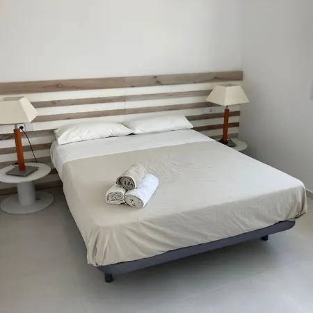 - 1r Piso Apartment